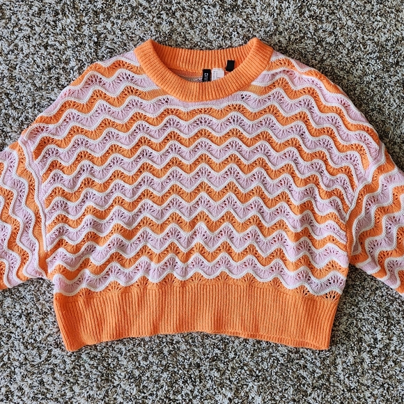 Sweater - Picture 2 of 4